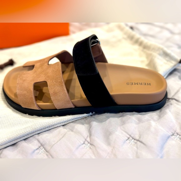 Hermes Chypre Sandals 37 Rose Perle Noir - Picture 1 of 6